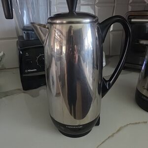 The Made In USA Farberware Super Fast Fully Automatic Percolator